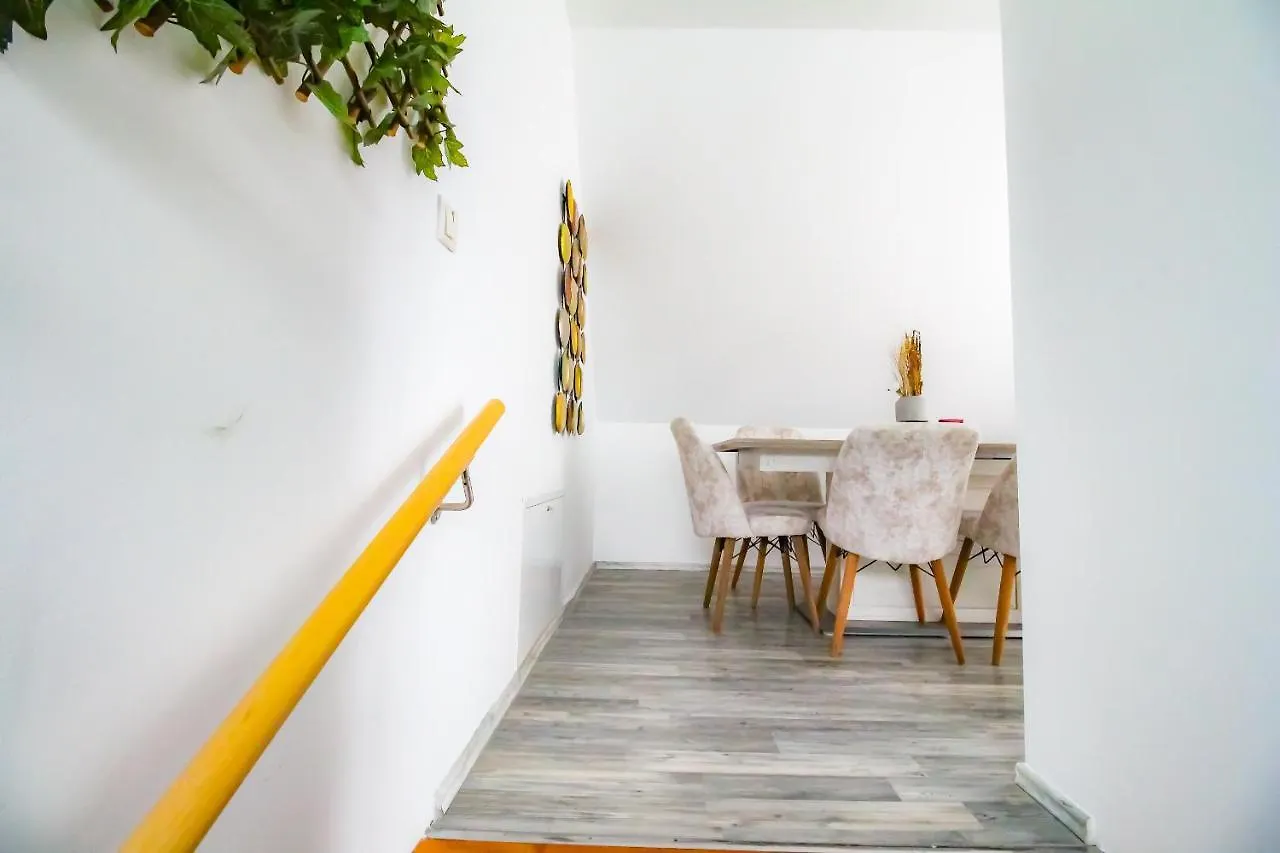 Q Luxurious Duplex Apartment In Praterstern Area 维也纳
